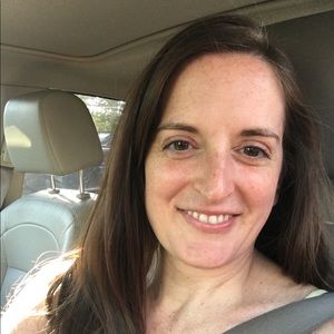 Meet your Posher, Hollie